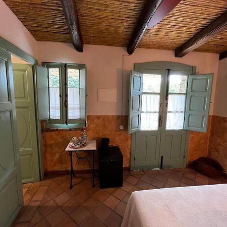 Hostal Graziosa Stanza Campidanese Su Segundu Oristano Exterior foto